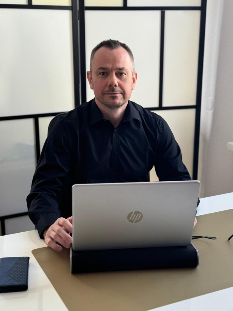 WhatsApp Image 2024-10-10 at 21.42.07 (1) Lokalne SEO dla firm w UK Maciej Doman